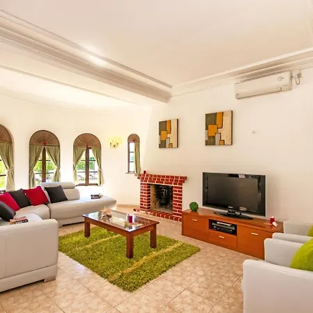 Villa Morais By Algarve Vacation