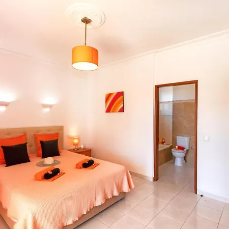 Morais - Refugio Em Familia Com Piscina Aquecivel E Bbq - Gale, Albufeira