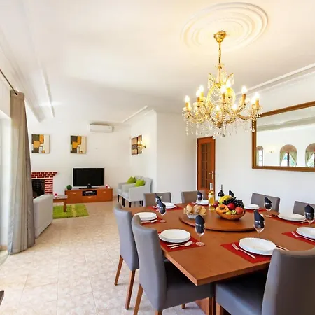 Morais - Refugio Em Familia Com Piscina Aquecivel E Bbq - Gale, Albufeira