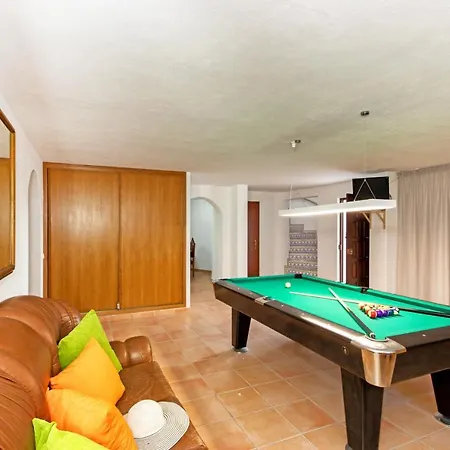 Morais - Refugio Em Familia Com Piscina Aquecivel E Bbq - Gale, Albufeira *