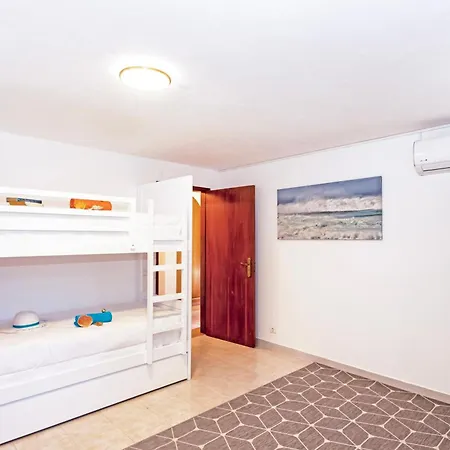 Вилла Morais - Refugio Em Familia Com Piscina Aquecivel E Bbq - Gale, Albufeira