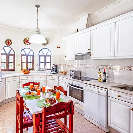 Morais - Refugio Em Familia Com Piscina Aquecivel E Bbq - Gale, Albufeira